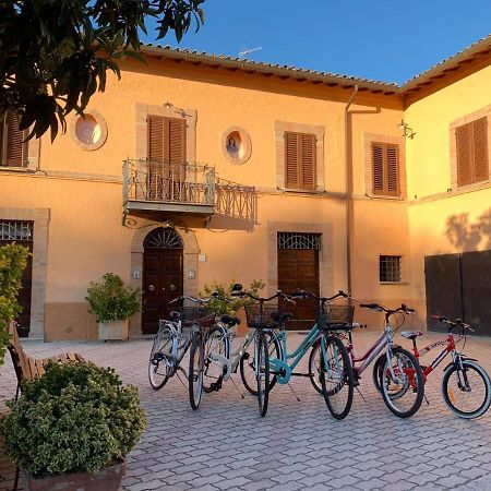 B&B Il Casale Foligno Bagian luar foto