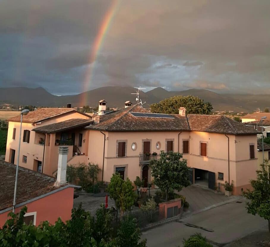 B&B Il Casale Foligno Bagian luar foto